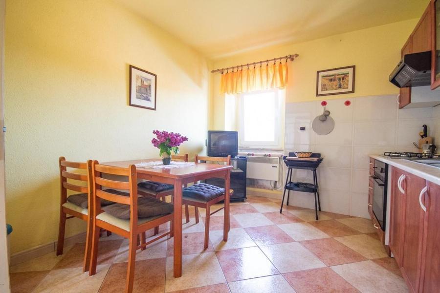 Apartment Bencic Karigador Exterior photo